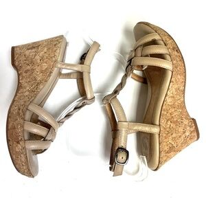 Nurture Womens Glimmer Beige T Strap Leather Wedge Heel Sandals Open Toe 6.5M
